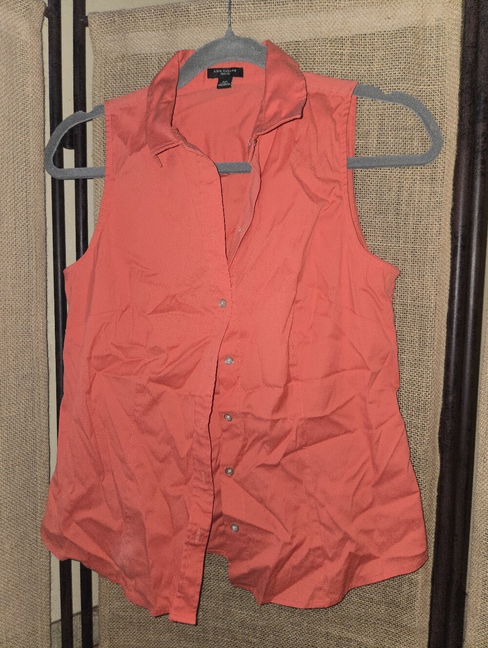 Ann Taylor Petite Coral Sleeveless Button Up 8P NWOT